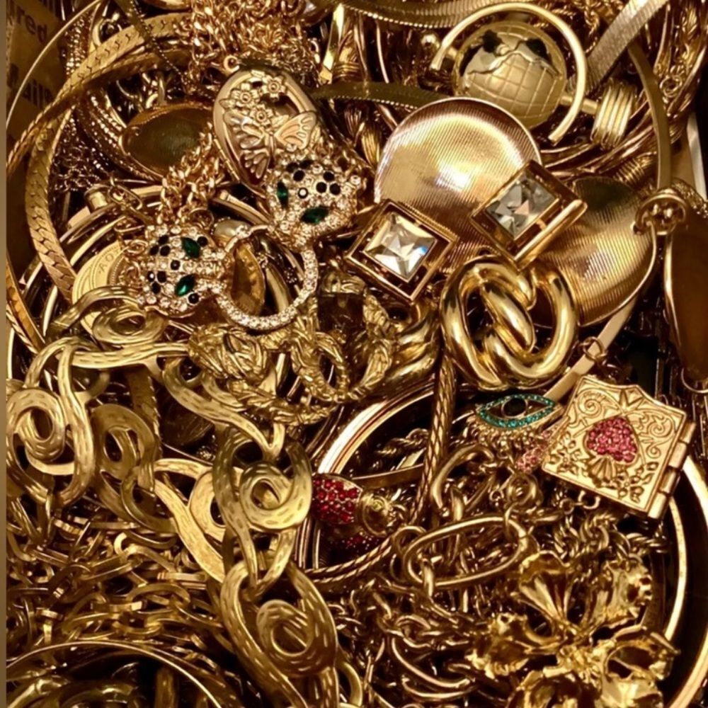 1 LBs vintage modern costume jewelry lot- You curate to your style preferences - Picture 11 of 11
